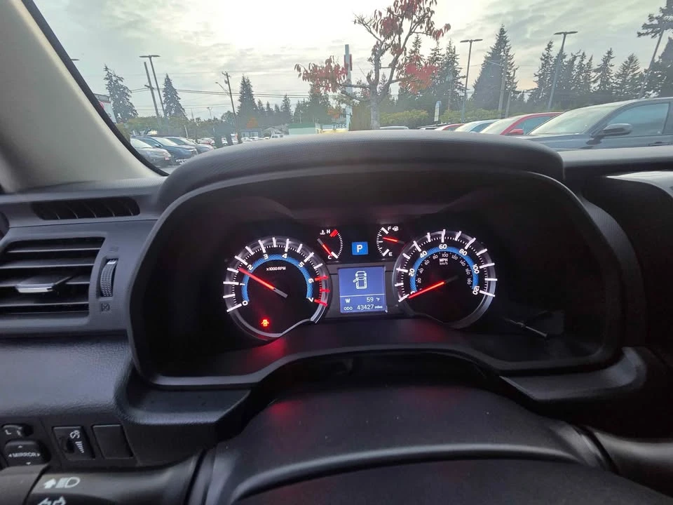 2016 Toyota 4Runner 5th Gen - Image 8 of 16