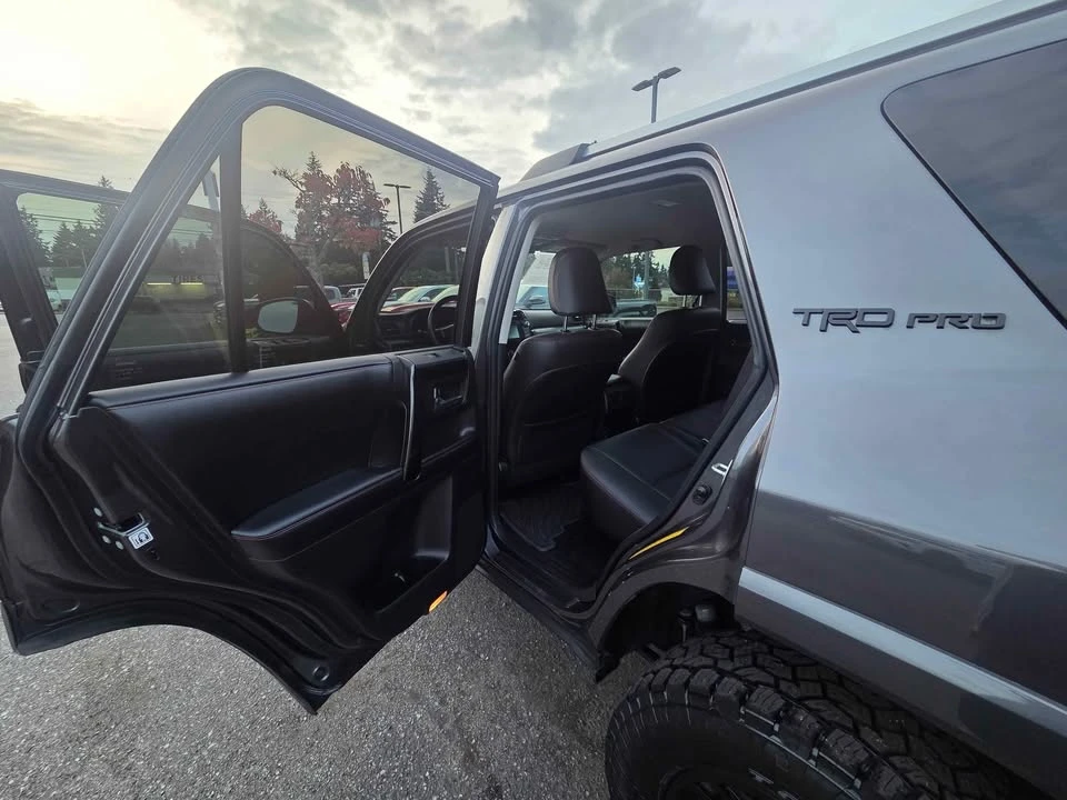 2016 Toyota 4Runner 5th Gen - Image 11 of 16