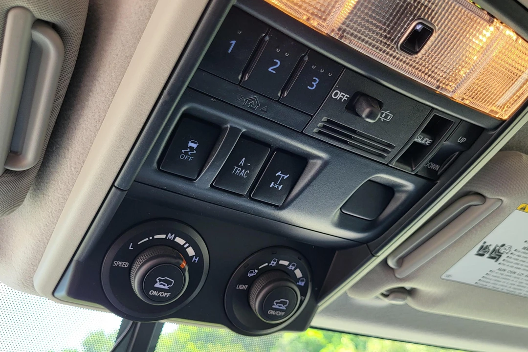 2016 Toyota 4Runner 5th Gen - Image 29 of 31