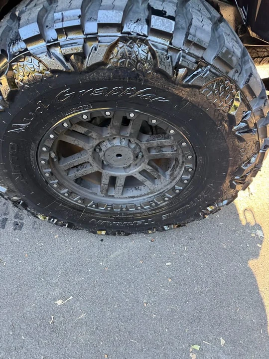2016 Toyota 4Runner 5th Gen - Image 10 of 12