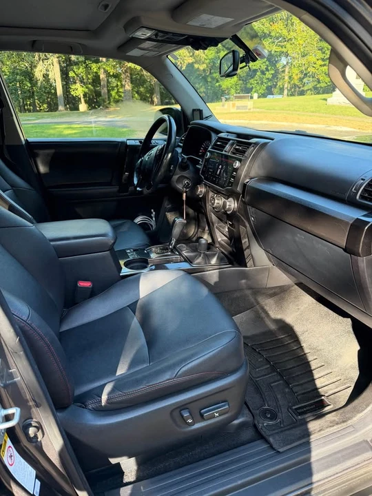 2016 Toyota 4Runner 5th Gen - Image 5 of 12
