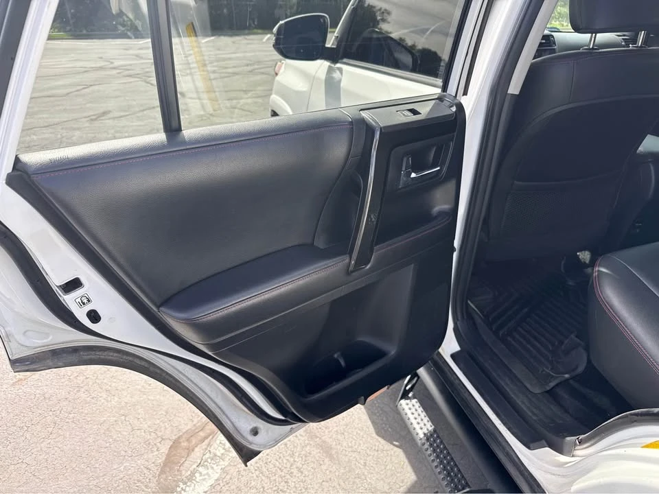 2016 Toyota 4Runner 5th Gen - Image 9 of 15