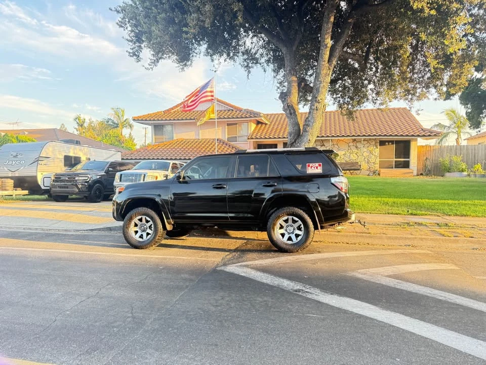 2016 Toyota 4Runner 5th Gen - Image 4 of 8