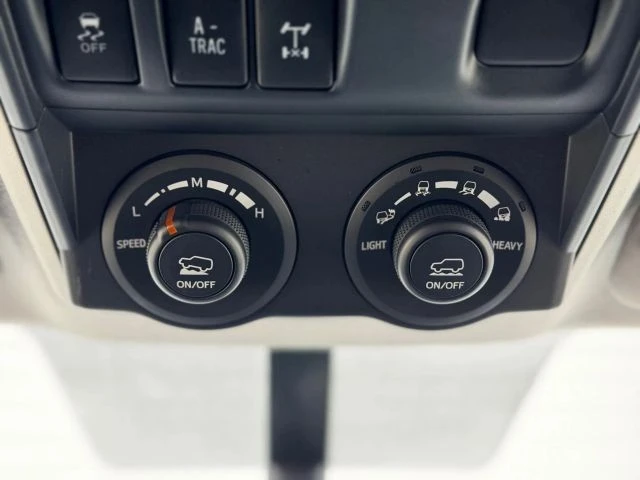 2016 Toyota 4Runner 5th Gen - Image 26 of 31