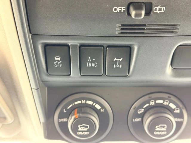 2016 Toyota 4Runner 5th Gen - Image 25 of 31