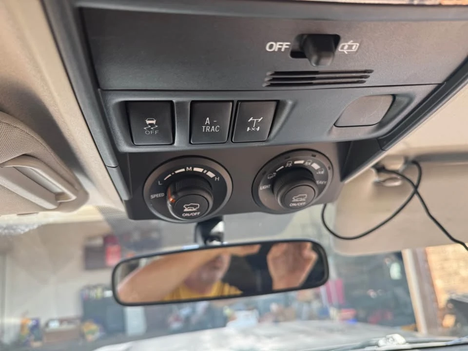 2016 Toyota 4Runner 5th Gen - Image 9 of 11