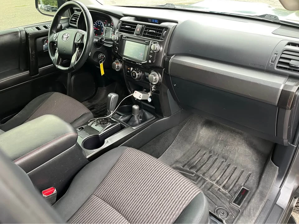 2016 Toyota 4Runner 5th Gen - Image 11 of 16