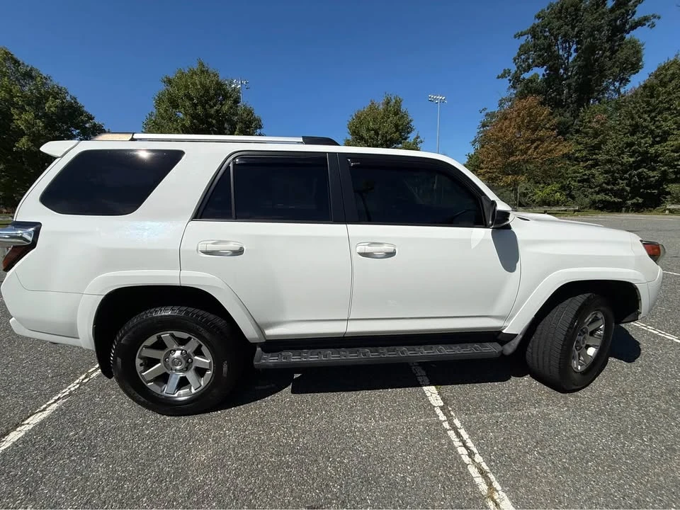 2016 Toyota 4Runner 5th Gen - Image 4 of 10