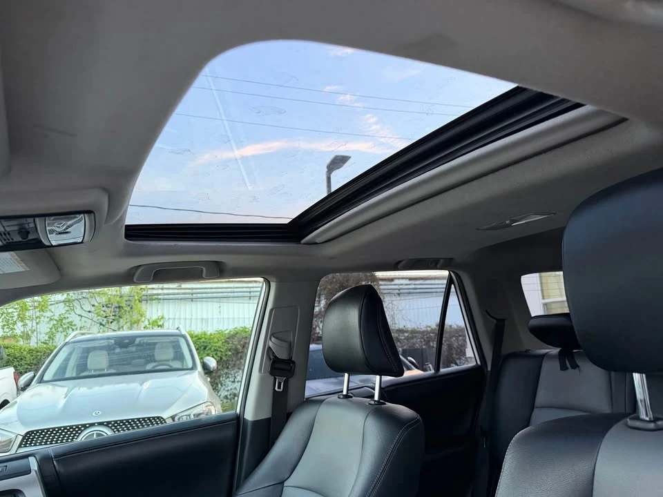 2016 Toyota 4Runner 5th Gen - Image 8 of 20