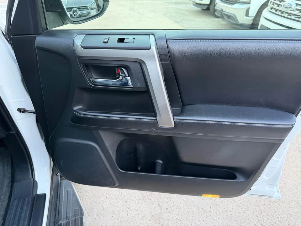 2016 Toyota 4Runner 5th Gen - Image 15 of 20