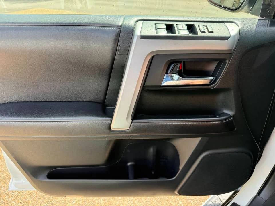 2016 Toyota 4Runner 5th Gen - Image 14 of 20