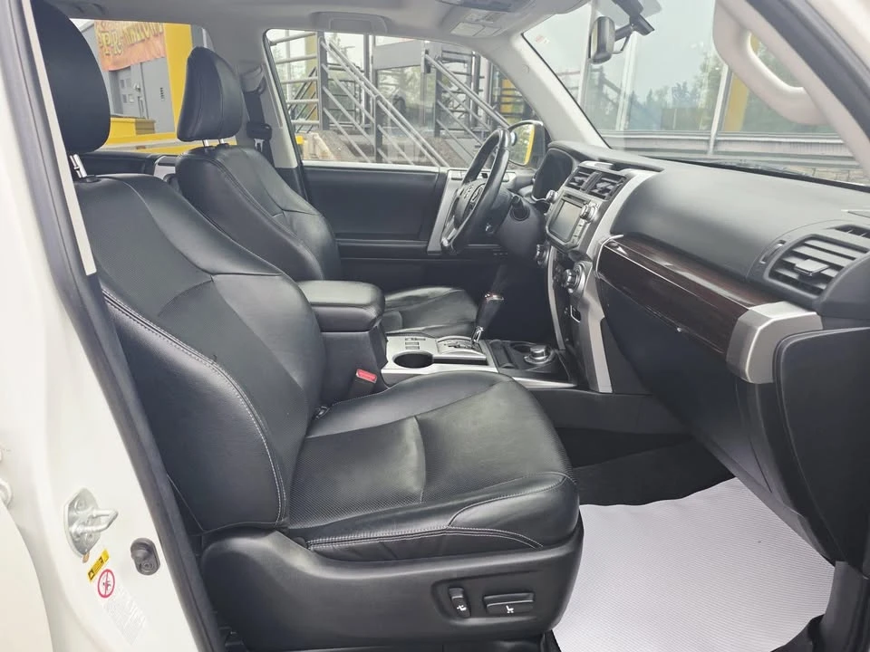 2016 Toyota 4Runner 5th Gen - Image 11 of 20