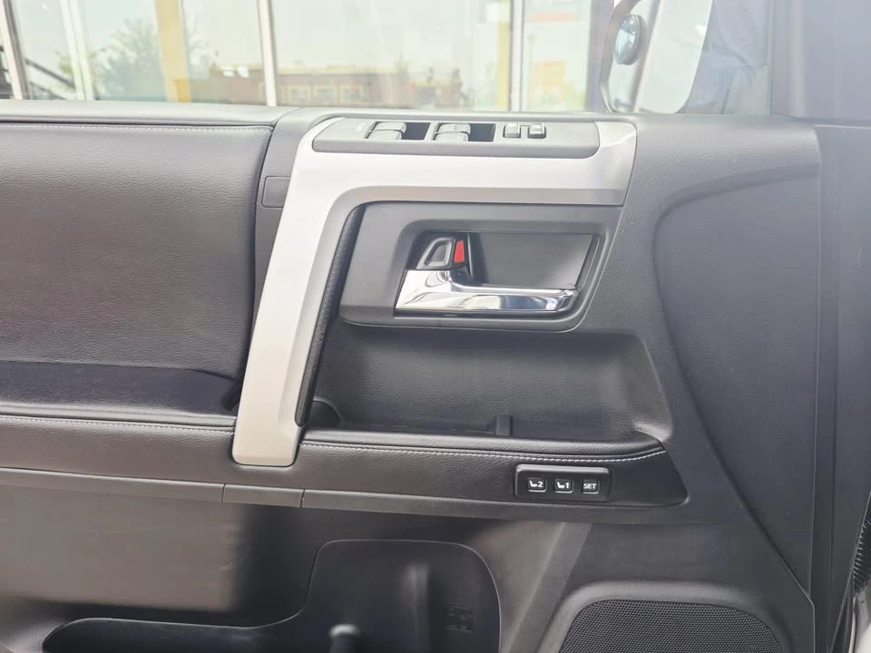2016 Toyota 4Runner 5th Gen - Image 5 of 20