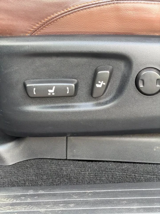 2016 Toyota 4Runner 5th Gen - Image 15 of 19