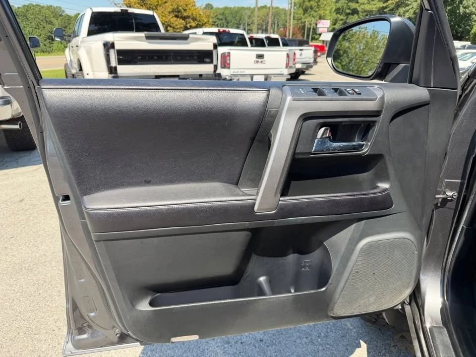 2016 Toyota 4Runner 5th Gen - Image 9 of 20