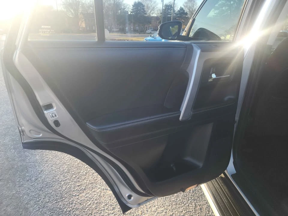 2016 Toyota 4Runner 5th Gen - Image 10 of 15
