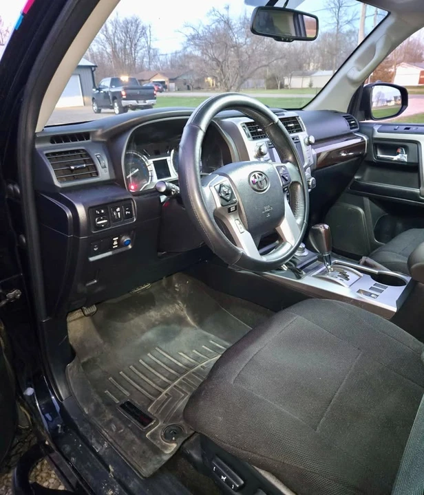 2016 Toyota 4Runner 5th Gen - Image 7 of 16