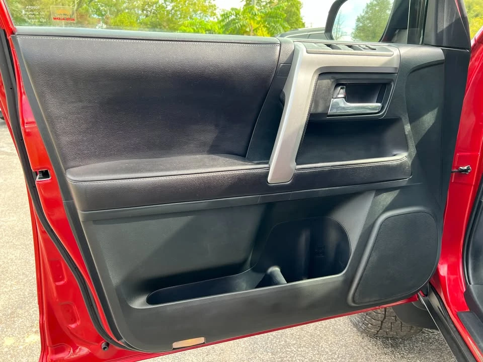 2016 Toyota 4Runner 5th Gen - Image 10 of 18