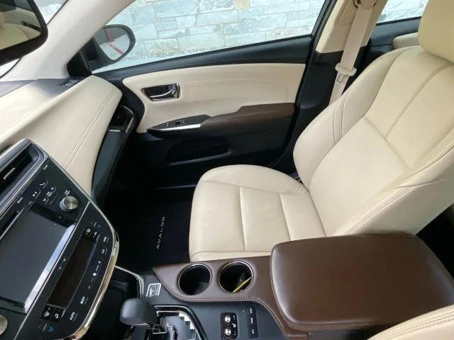 2016 Toyota Avalon 4th Gen - Image 20 of 21