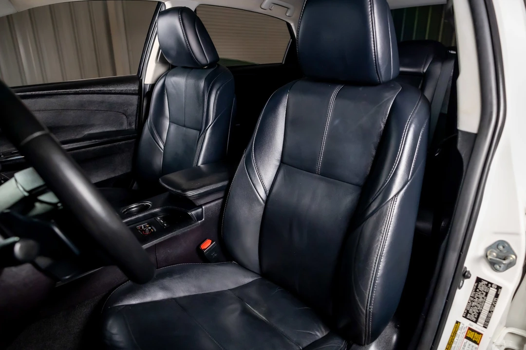 2016 Toyota Avalon 4th Gen - Image 5 of 12