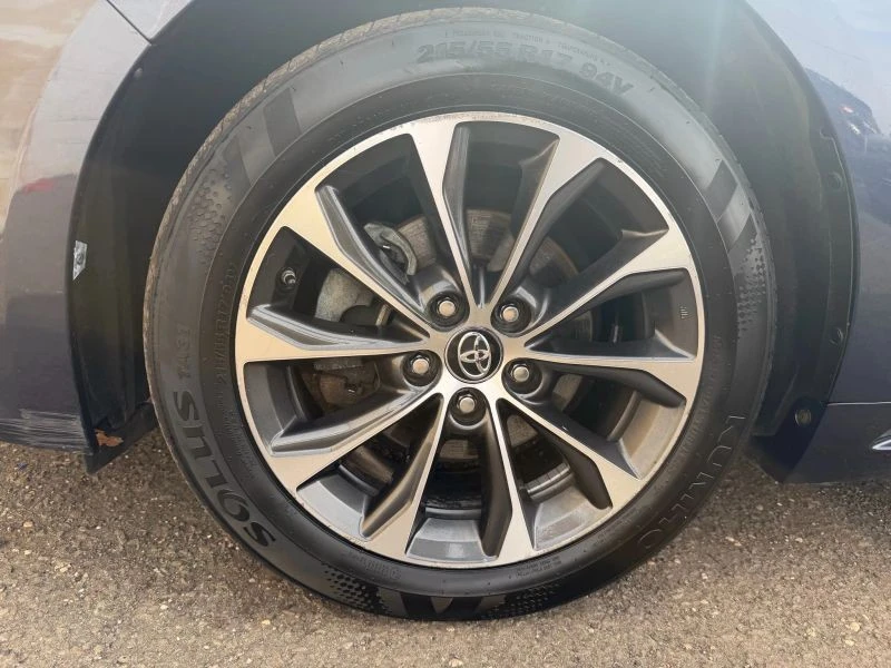 2016 Toyota Avalon 4th Gen - Image 9 of 12