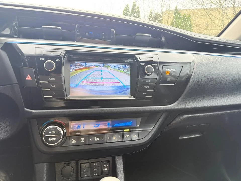 2016 Toyota Corolla 11th Gen - Image 10 of 15