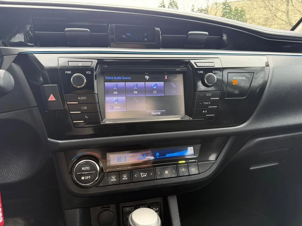 2016 Toyota Corolla 11th Gen - Image 11 of 15