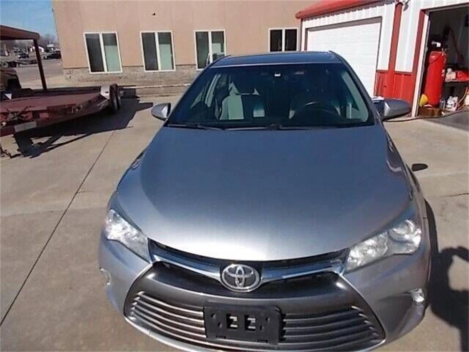 2016 Toyota Camry 7th Gen - Image 5 of 8