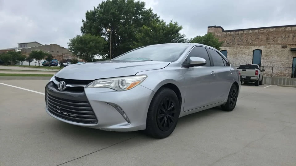 2016 Toyota Camry 7th Gen - Image 3 of 15