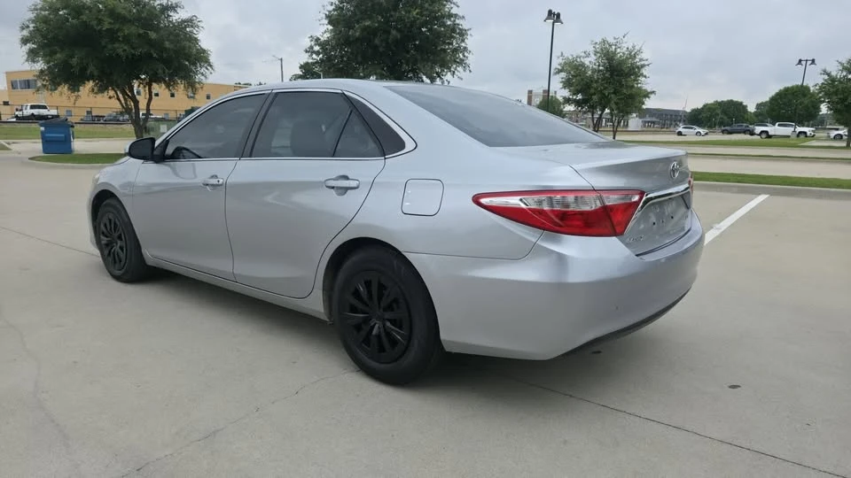2016 Toyota Camry 7th Gen - Image 6 of 15
