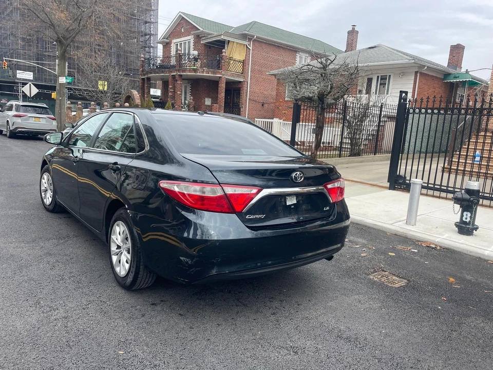 2016 Toyota Camry 7th Gen - Image 3 of 7