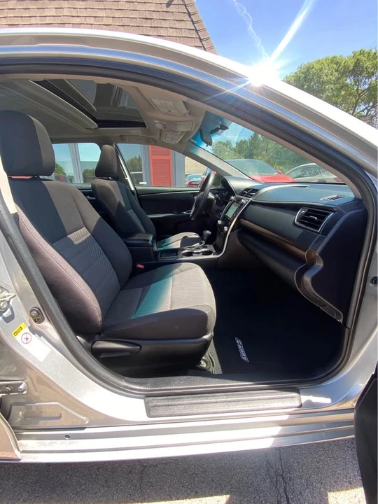 2016 Toyota Camry 7th Gen - Image 13 of 18