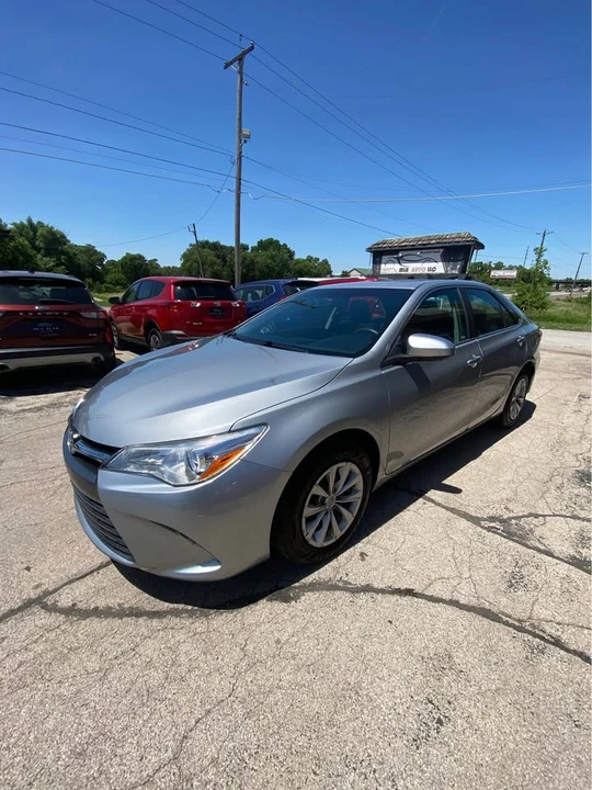 2016 Toyota Camry 7th Gen - Image 2 of 18
