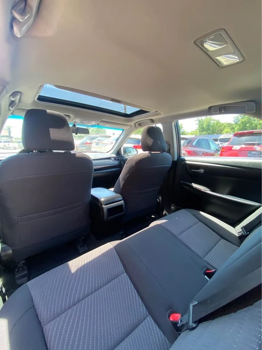 2016 Toyota Camry 7th Gen - Image 9 of 18