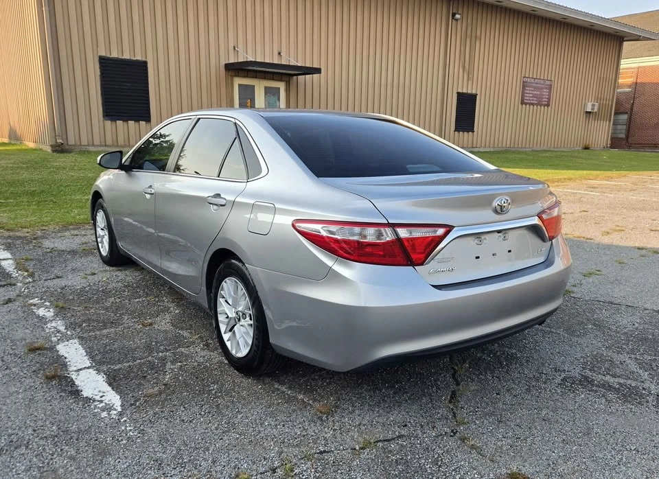 2016 Toyota Camry 7th Gen - Image 3 of 14