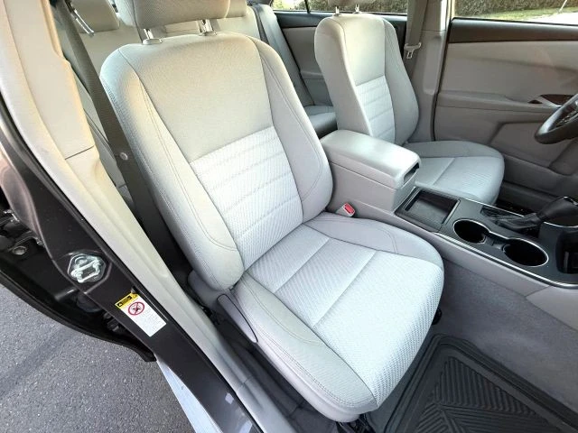 2016 Toyota Camry 7th Gen - Image 16 of 21