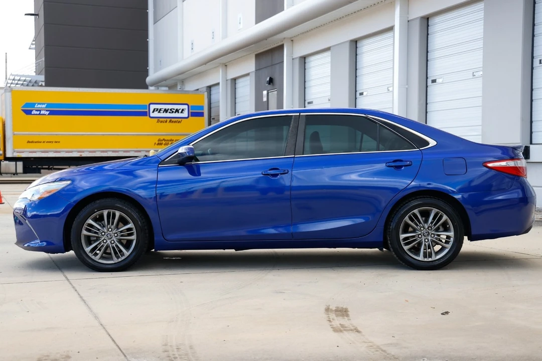 2016 Toyota Camry 7th Gen - Image 3 of 12