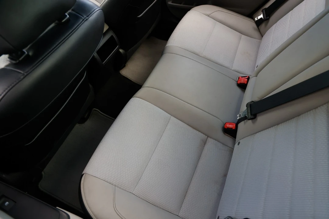 2016 Toyota Camry 7th Gen - Image 10 of 12