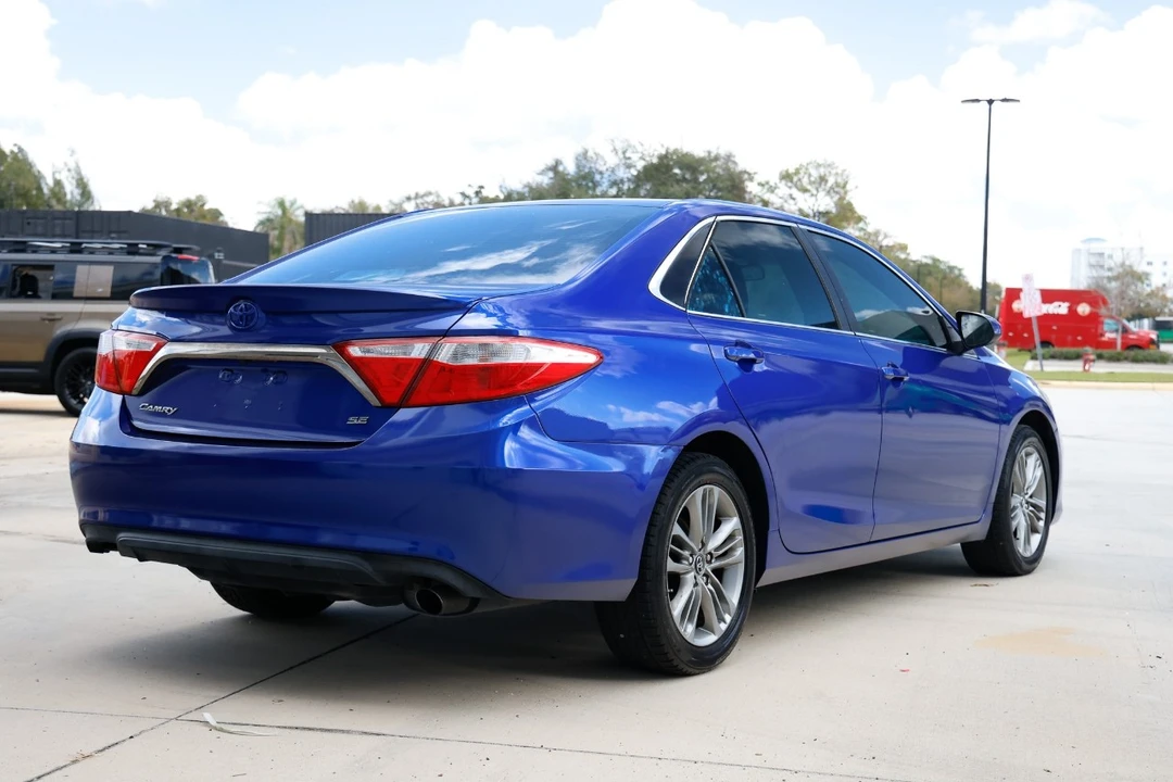 2016 Toyota Camry 7th Gen - Image 11 of 12