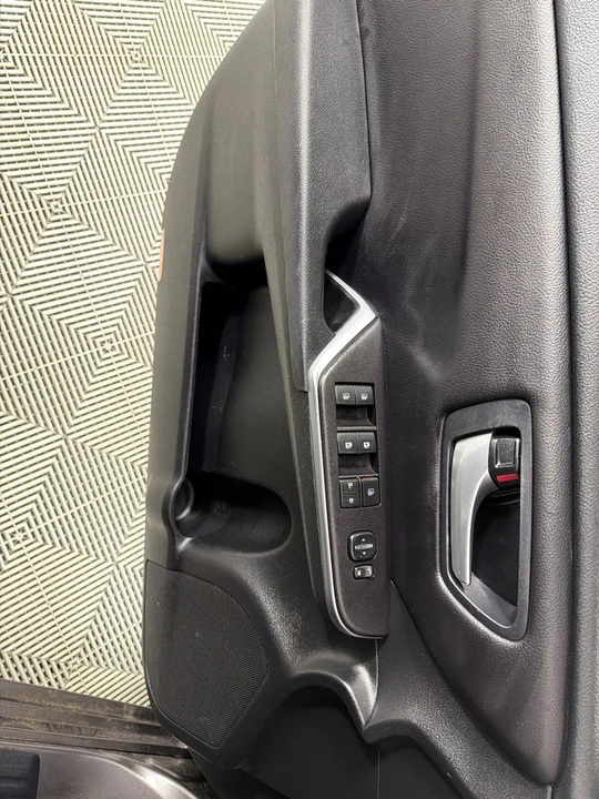 2016 Toyota Camry 7th Gen - Image 10 of 12