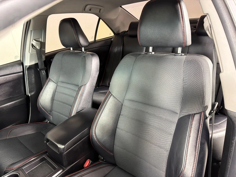 2016 Toyota Camry 7th Gen - Image 11 of 12