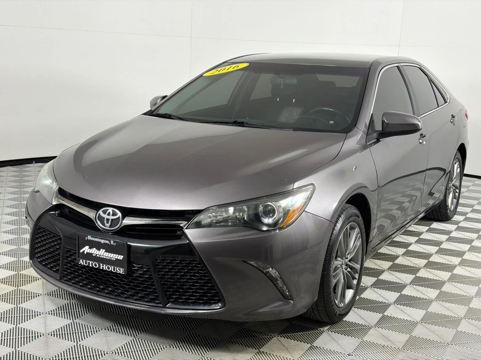 2016 Toyota Camry 7th Gen - Image 8 of 12