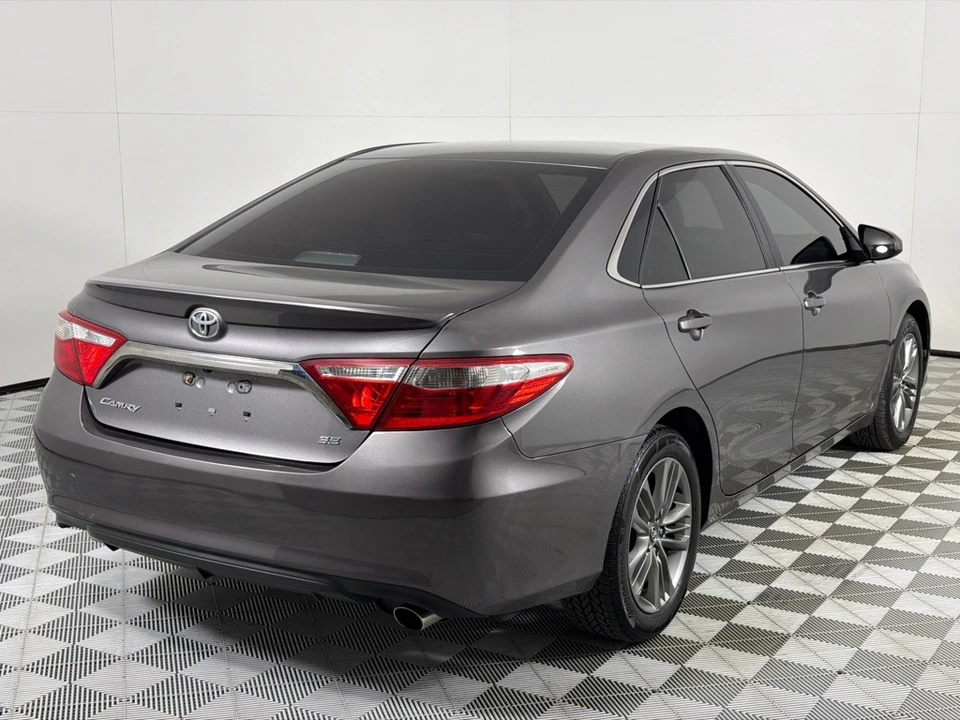 2016 Toyota Camry 7th Gen - Image 5 of 12