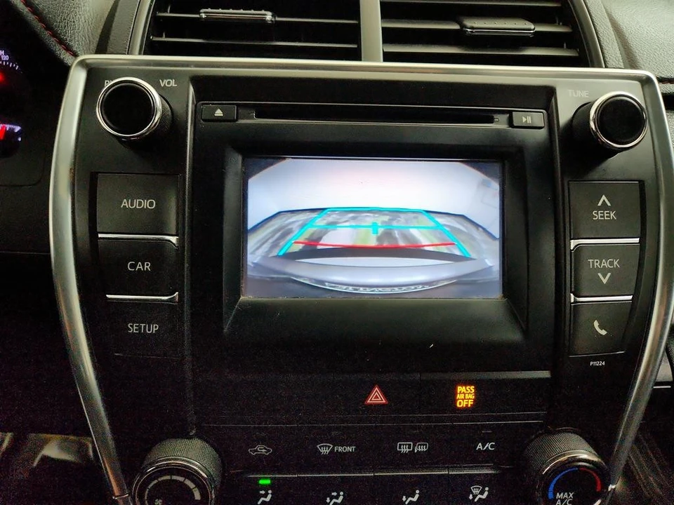 2016 Toyota Camry 7th Gen - Image 18 of 21