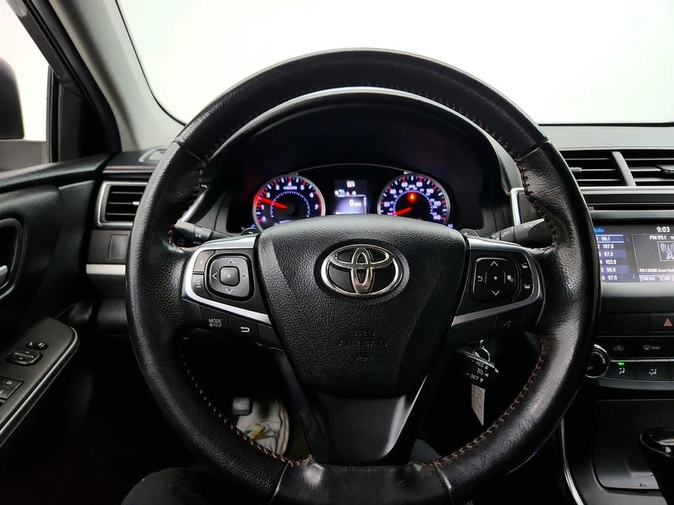 2016 Toyota Camry 7th Gen - Image 15 of 21