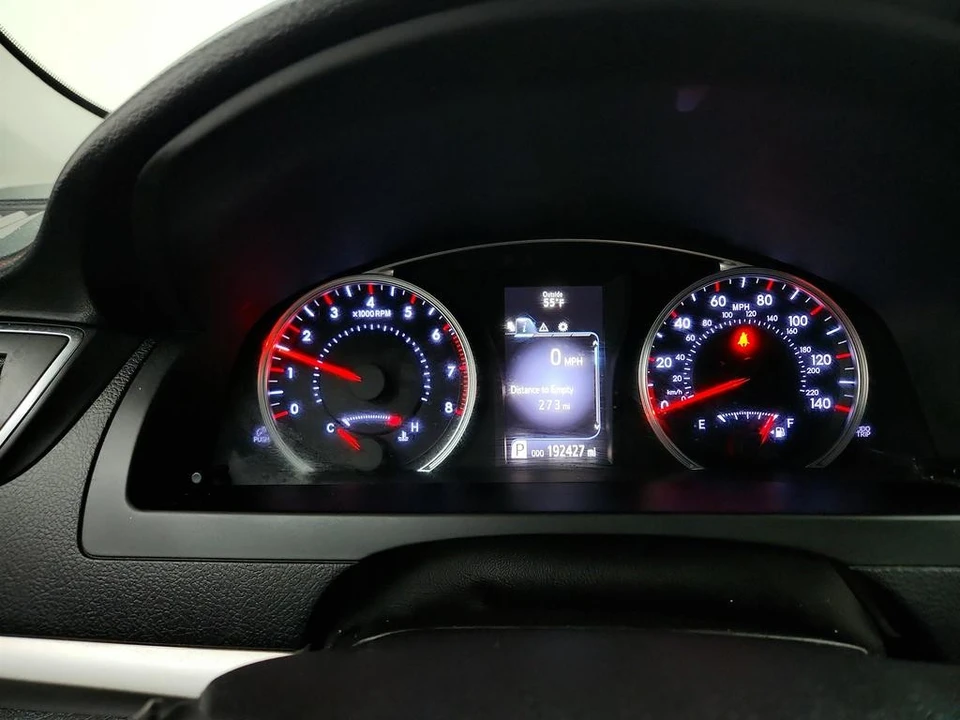 2016 Toyota Camry 7th Gen - Image 15 of 21