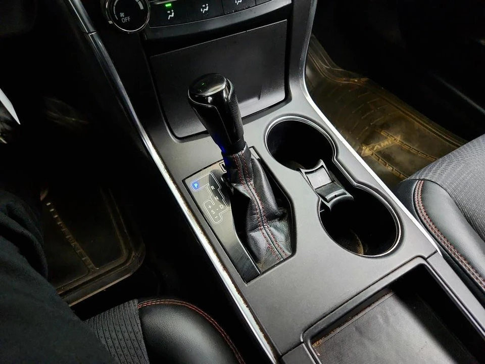 2016 Toyota Camry 7th Gen - Image 17 of 21