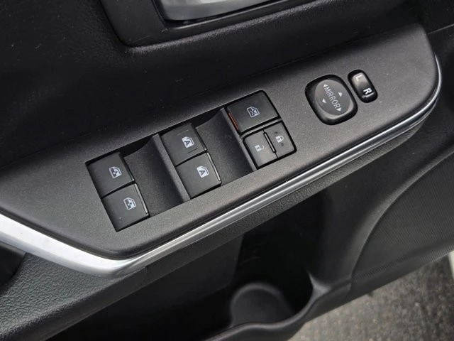 2016 Toyota Camry 7th Gen - Image 10 of 21