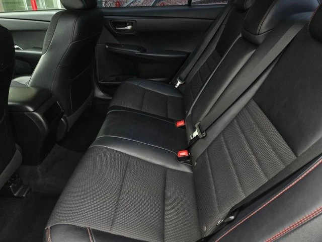 2016 Toyota Camry 7th Gen - Image 11 of 12
