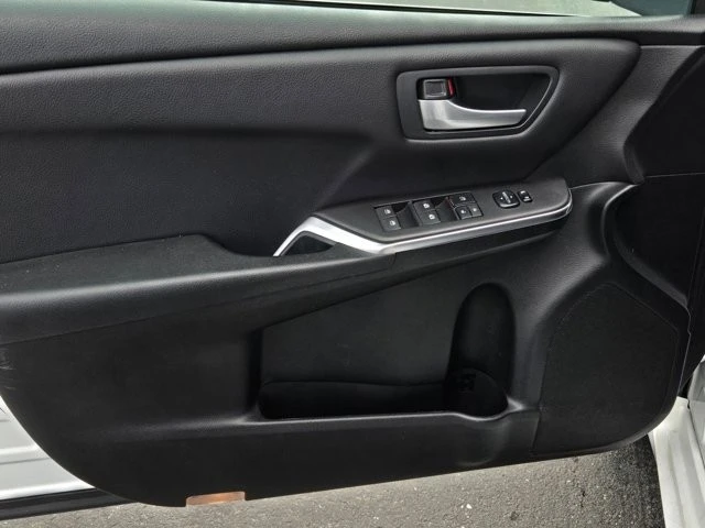 2016 Toyota Camry 7th Gen - Image 9 of 21